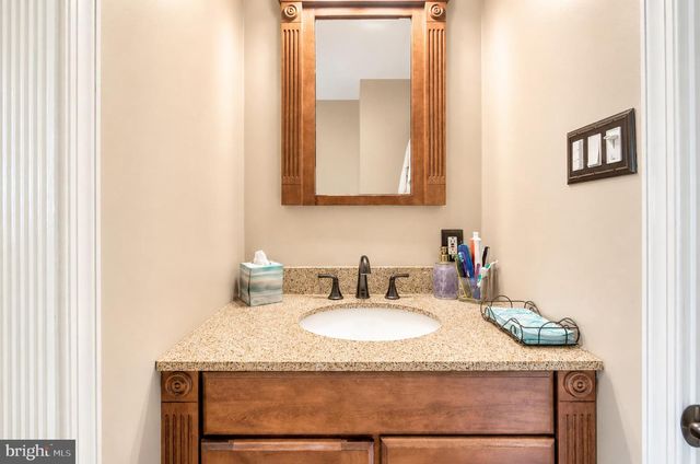 410 LARCHMONT DR, Delanco, NJ 08075