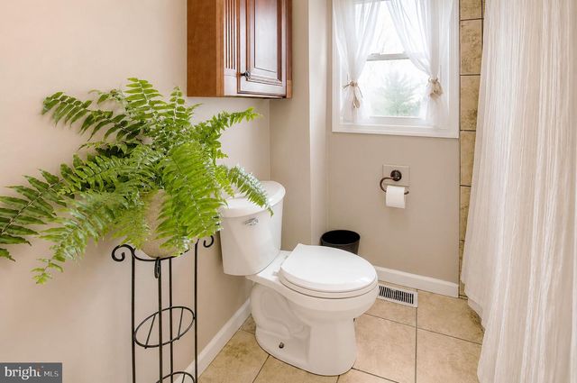 410 LARCHMONT DR, Delanco, NJ 08075