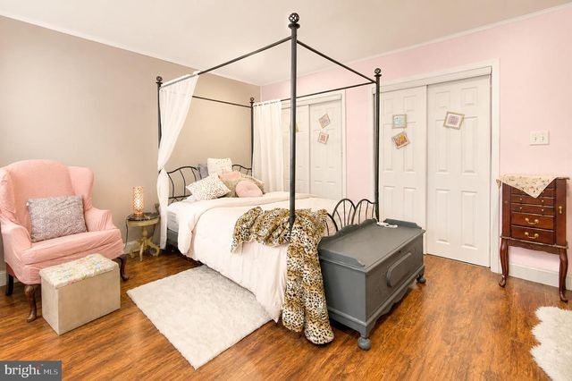 410 LARCHMONT DR, Delanco, NJ 08075