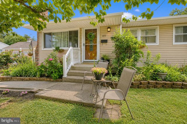410 LARCHMONT DR, Delanco, NJ 08075