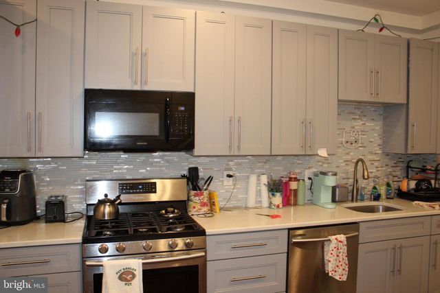 1706 ARLINGTON ST, Philadelphia, PA 19121
