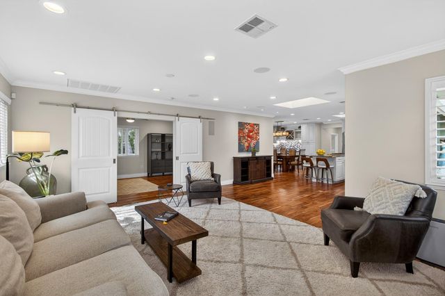 2821 Scandia Way, Carmichael, CA 95608