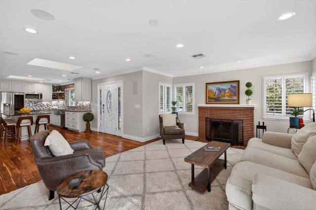 2821 Scandia Way, Carmichael, CA 95608