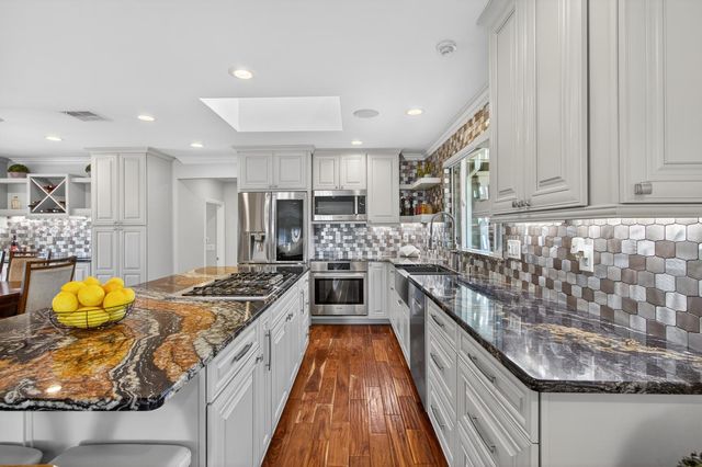 2821 Scandia Way, Carmichael, CA 95608