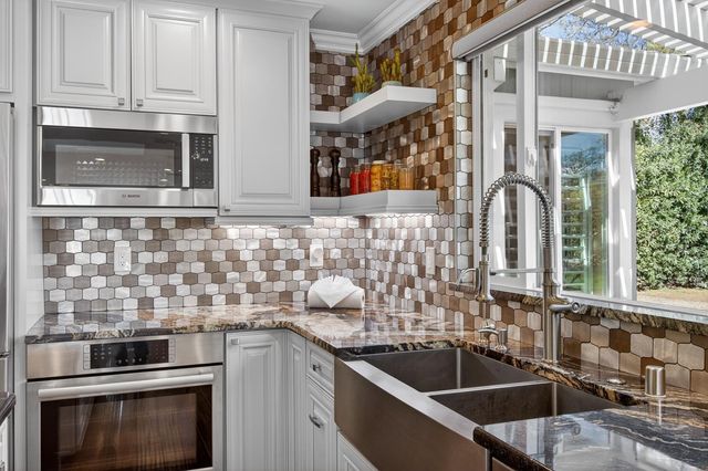 2821 Scandia Way, Carmichael, CA 95608