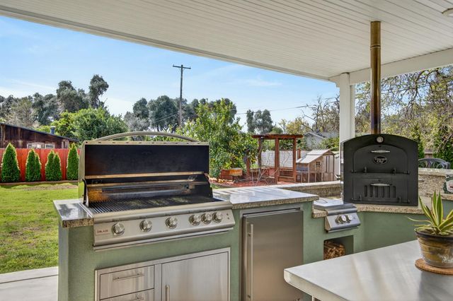 2821 Scandia Way, Carmichael, CA 95608