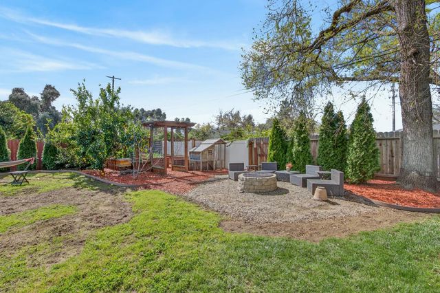 2821 Scandia Way, Carmichael, CA 95608