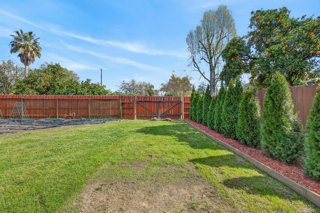 2821 Scandia Way, Carmichael, CA 95608