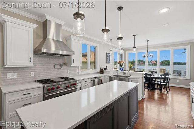 4312 Sashabaw Road, Waterford, MI 48329