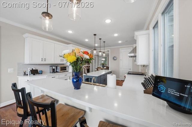 4312 Sashabaw Road, Waterford, MI 48329
