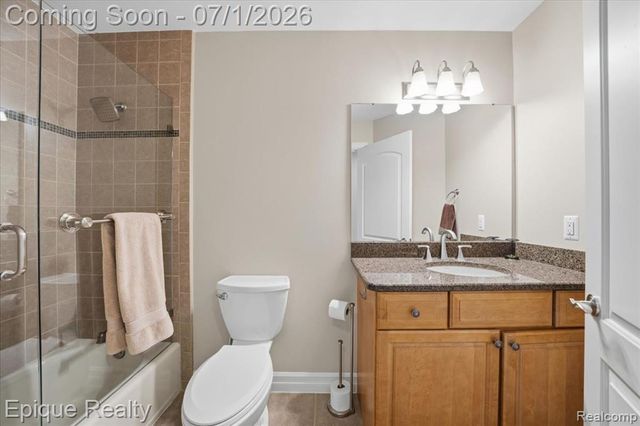 4312 Sashabaw Road, Waterford, MI 48329
