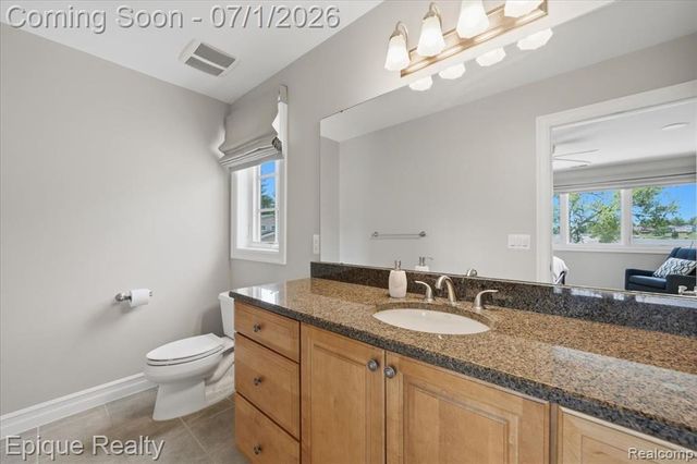 4312 Sashabaw Road, Waterford, MI 48329