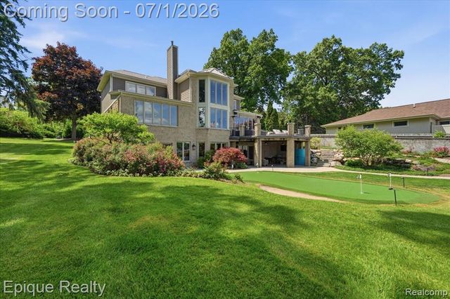 4312 Sashabaw Road, Waterford, MI 48329