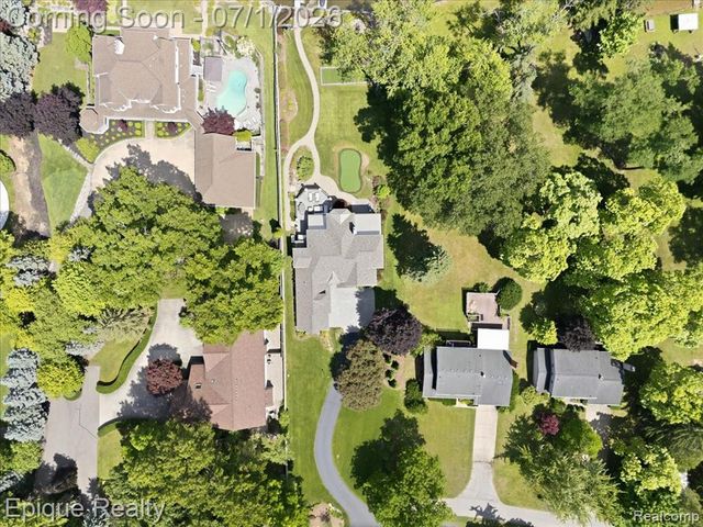 4312 Sashabaw Road, Waterford, MI 48329