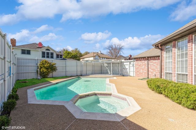 4509 Scenic Drive, Rowlett, TX 75088