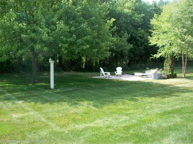 2933 Augusta Drive, Commerce Charter Township, MI 48382