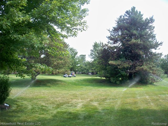 2933 Augusta Drive, Commerce Charter Township, MI 48382