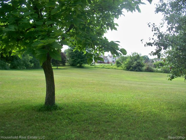 2933 Augusta Drive, Commerce Charter Township, MI 48382