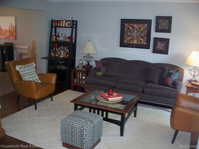 2933 Augusta Drive, Commerce Charter Township, MI 48382