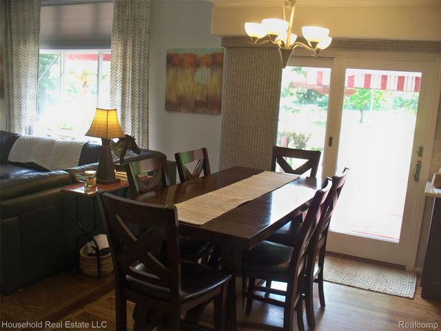 2933 Augusta Drive, Commerce Charter Township, MI 48382