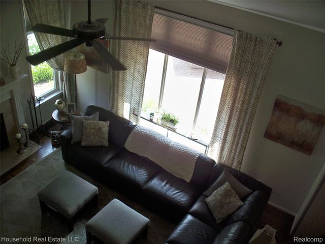 2933 Augusta Drive, Commerce Charter Township, MI 48382