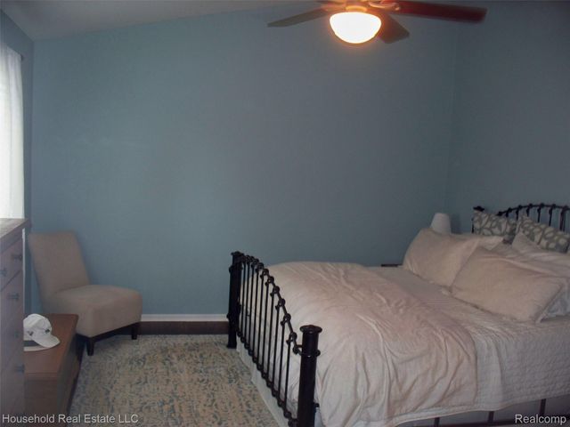 2933 Augusta Drive, Commerce Charter Township, MI 48382