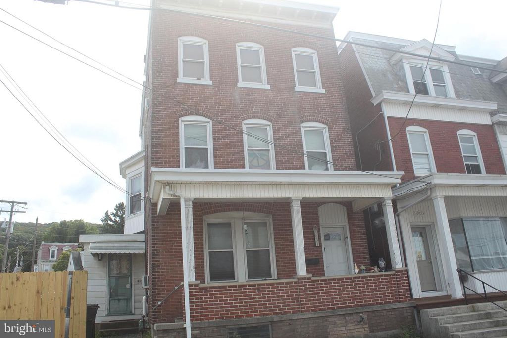 1901 W MARKET STREET, Pottsville, PA 17901