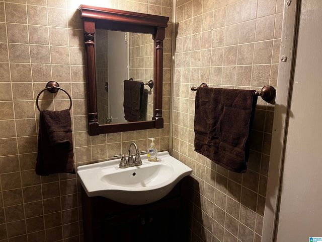 628 7TH AVENUE N, Bessemer, AL 35020