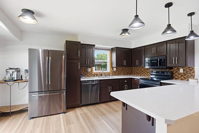 303 S 16th AVENUE, West Bend, WI 53095