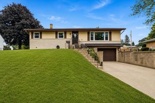 303 S 16th AVENUE, West Bend, WI 53095