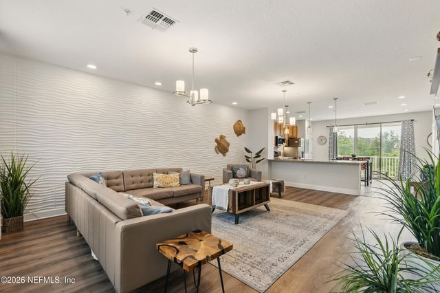 4372 ELLIPSE Drive, Jacksonville, FL 32246