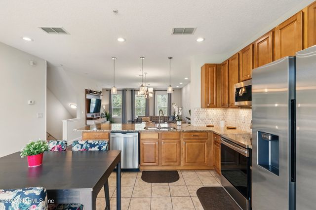 4372 ELLIPSE Drive, Jacksonville, FL 32246