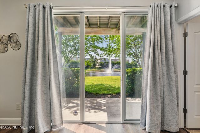 4372 ELLIPSE Drive, Jacksonville, FL 32246