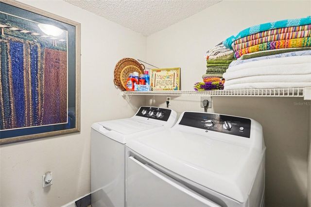 1870 PINE RIDGE WAY W D2, Palm Harbor, FL 34684