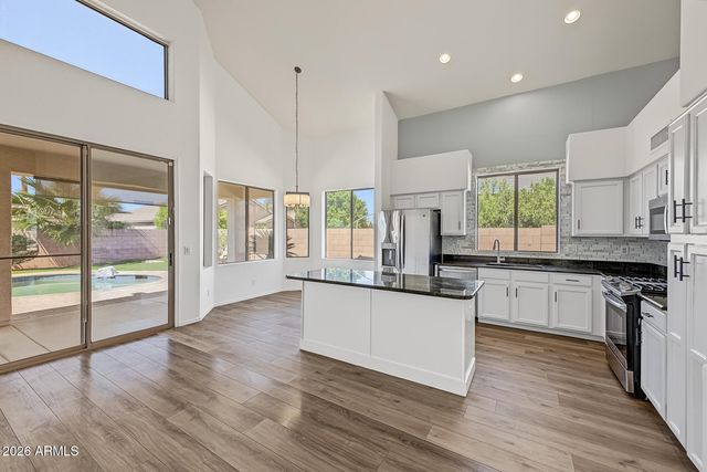 6160 S KIMBERLEE Way, Chandler, AZ 85249