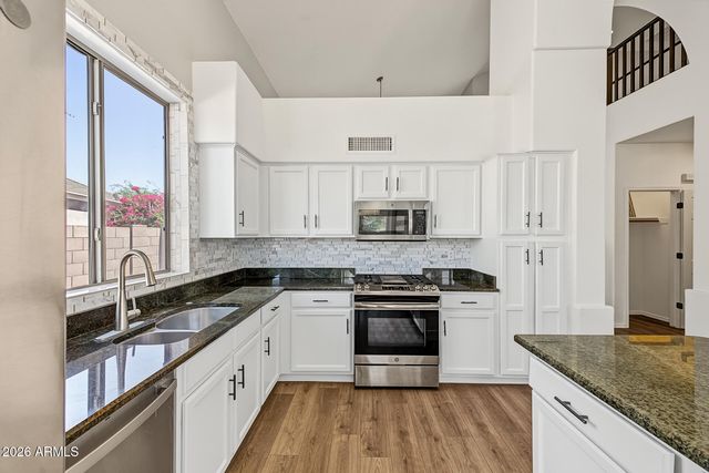 6160 S KIMBERLEE Way, Chandler, AZ 85249