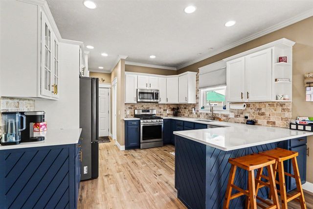 7195 Kendall Arbor Avenue, Kalamazoo, MI 49009