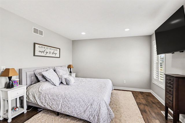 7195 Kendall Arbor Avenue, Kalamazoo, MI 49009