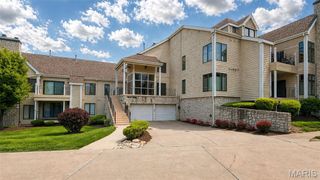 1614 Lake Knoll Drive 1L, Lake St Louis, MO 63367