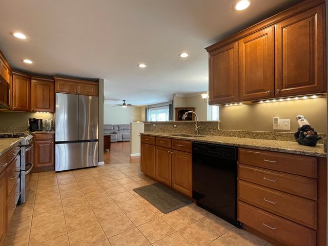 26 FORREST Street, Hampstead, NH 03826