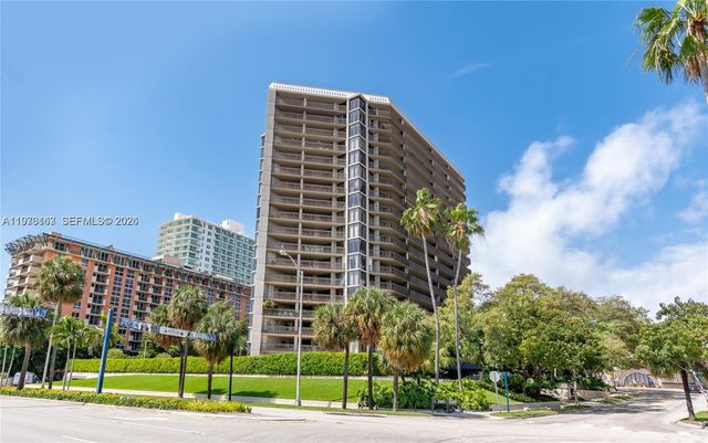 2901 S Bayshore Dr 8A, Miami, FL 33133