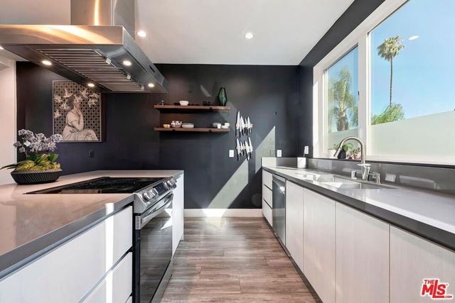 5504 W Olympic Boulevard, Los Angeles, CA 90036