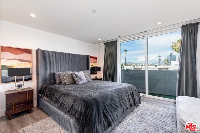 5504 W Olympic Boulevard, Los Angeles, CA 90036