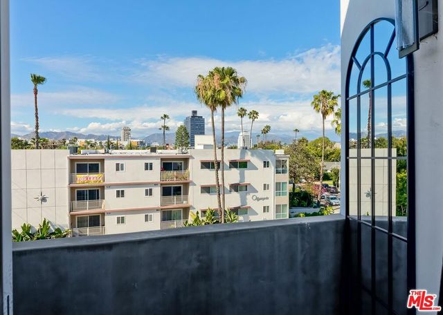 5504 W Olympic Boulevard, Los Angeles, CA 90036