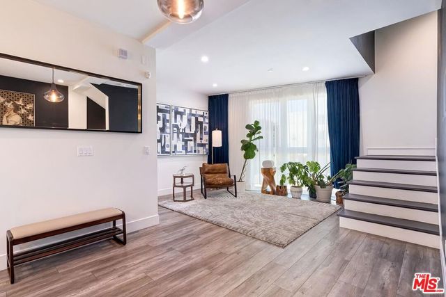 5504 W Olympic Boulevard, Los Angeles, CA 90036