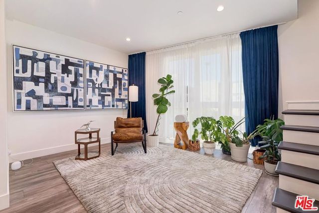 5504 W Olympic Boulevard, Los Angeles, CA 90036