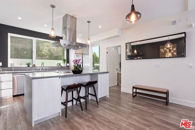 5504 W Olympic Boulevard, Los Angeles, CA 90036