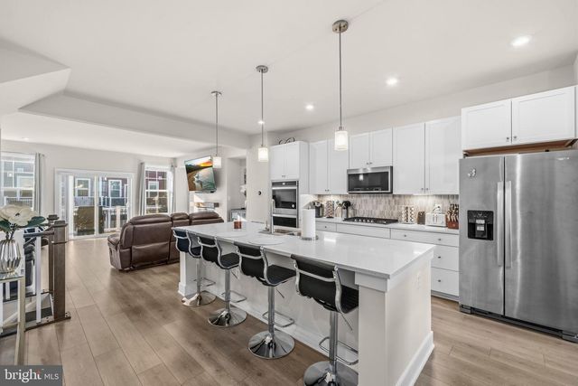 1581 SANDPIPER BAY LOOP, Dumfries, VA 22026