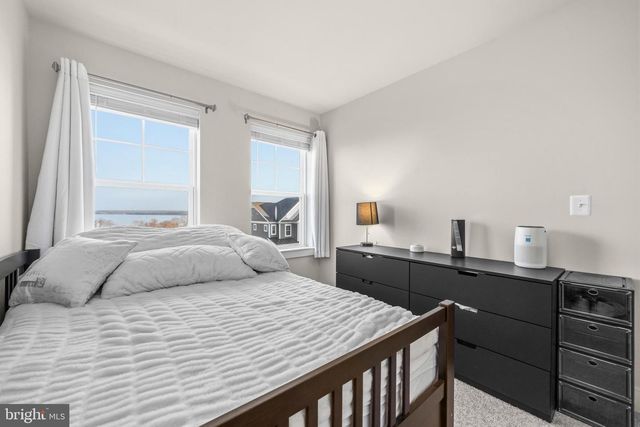 1581 SANDPIPER BAY LOOP, Dumfries, VA 22026