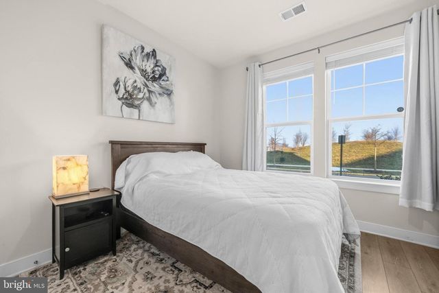 1581 SANDPIPER BAY LOOP, Dumfries, VA 22026